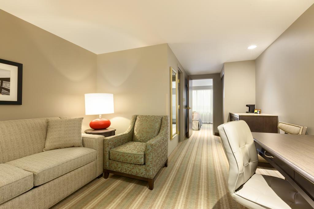 One-Bedroom King Suite,1226308922:JPEG